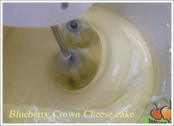 วิธีทำบลูเบอรี่คราวน์ชีสเค้ก - ตัวชีสเค้ก ขั้นตอนที่ 11