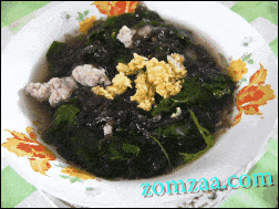 แกงจืดสาหร่ายใบตำลึง (Clear Soup with Seaweed Ivy Gourd Leaves and Minced Pork)