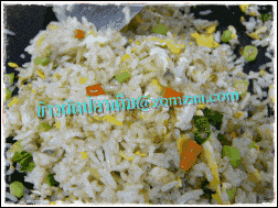 ข้าวผัดปลาเค็ม (Stir-fried Rice with Sun-dried Salted Fish)